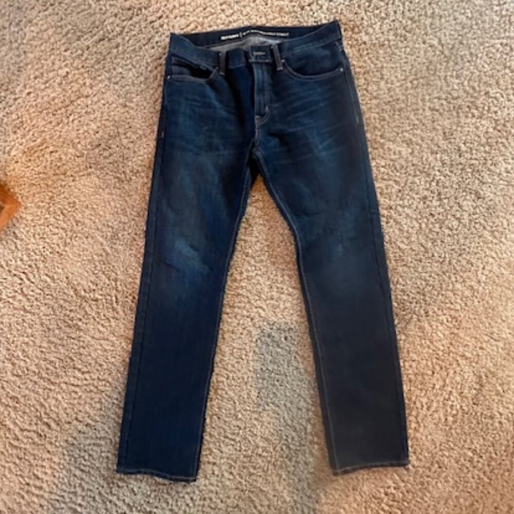 NWOT Men's Old Navy Slim Straight Jeans- Size 30W 32L